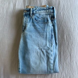 Levi’s light wash denim jeans